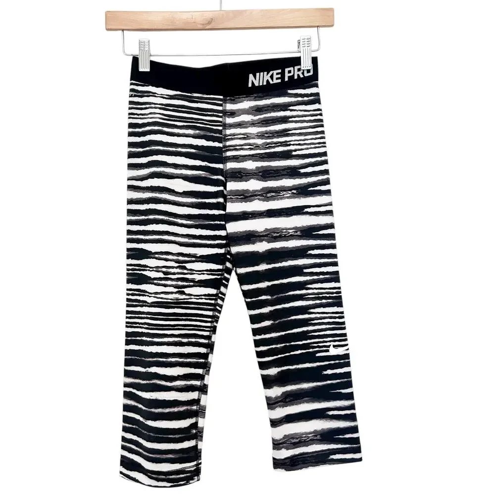 Nike Pro Black White Cropped Leggings Sz S